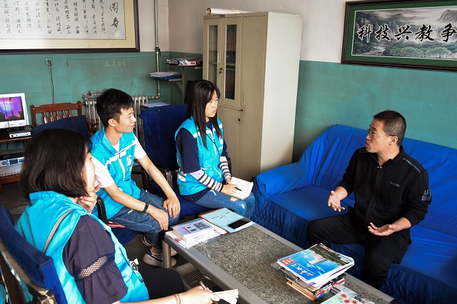 关注乡村发展与党建之路 前行中追寻榜样力量