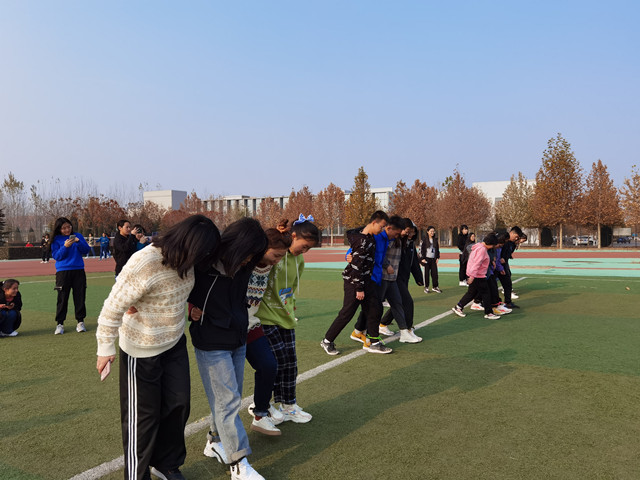 阳光体育 健康心态——淬炼商学院会计2004班完满班级活动