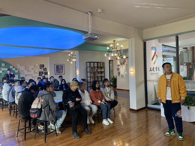 【完满班级】看红色经典 忆峥嵘岁月——大数据学院、信息工程学院计科2010班完满班级活动