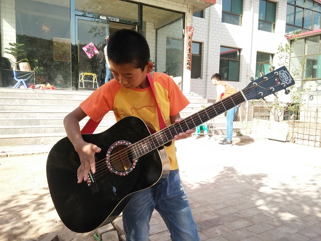 【完满班级】追往昔童心未泯 观当下益行初心——大数据学院、信息工程学院计科1701、1703班举办关爱特殊儿童完满班级活动