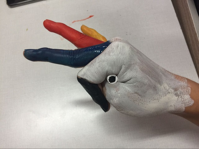 【完满班级】“写”意青春 彩笔“生”花——艺术传媒学院环设1602、1604班举办“指尖的艺术 跃动的色彩“手指绘画活动