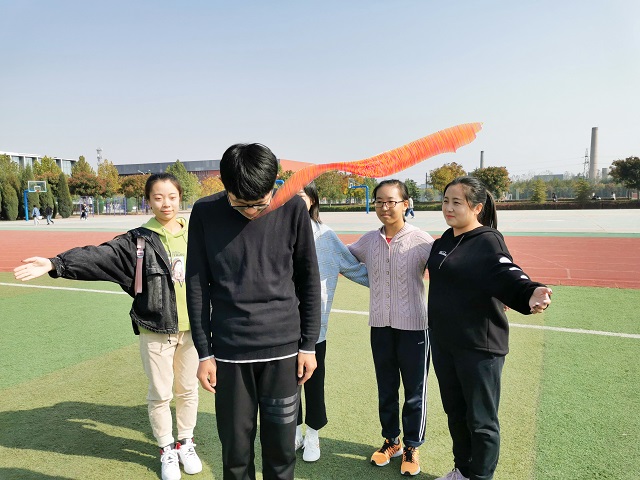 “宝贝你把自己关进了房间，留给爸爸妈妈一片阴雨天”——写给星星的孩子