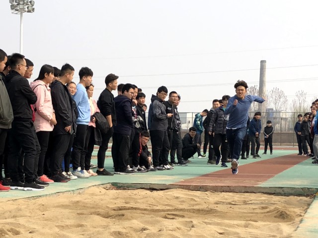 运动挥洒汗水 青春闪耀光芒——信工系第七届“信院杯”田径运动会