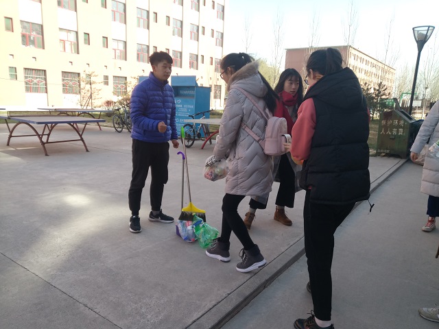 【完满班级】远景1702表善意 行善果 用善点亮青春