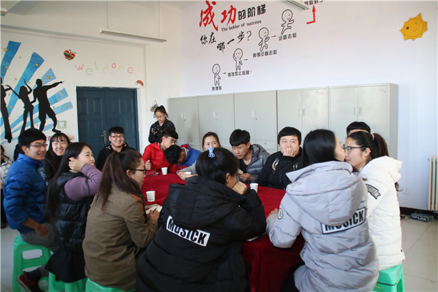 机电工程系与外语系学生会交流会上演男女思维大碰撞