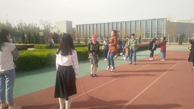 【完满班级】扬阳光气魄 展青春姿态——外语系举办4月完满班级活动