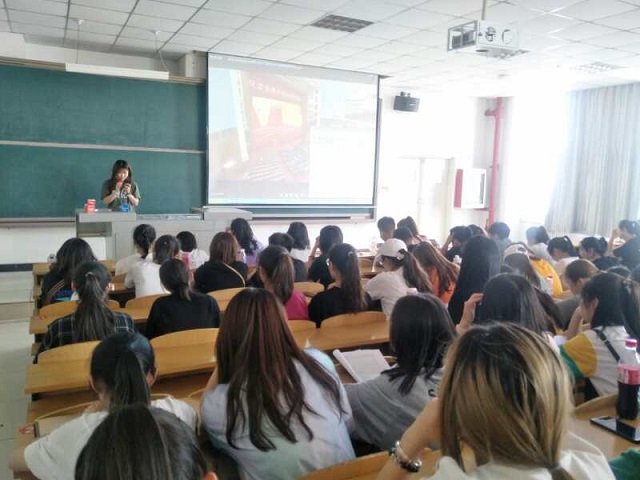 【辅导员说完满】学五四精神 扬精神风采——淬炼商学院“辅导员说完满”专题活动（十五）