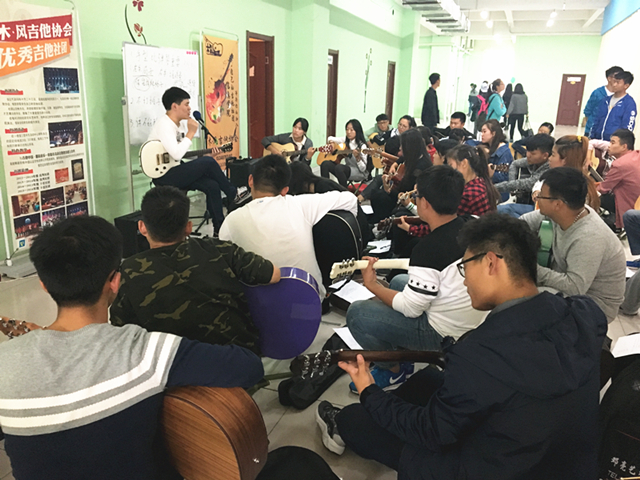 【社团快讯】木风吉他协会吉他特色公开课火爆开讲