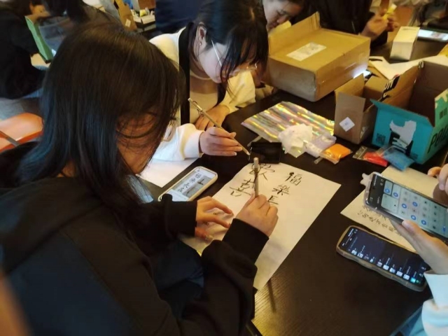 无悔青春 逐梦星河——商务英语学院五月上旬完满团支部活动集锦