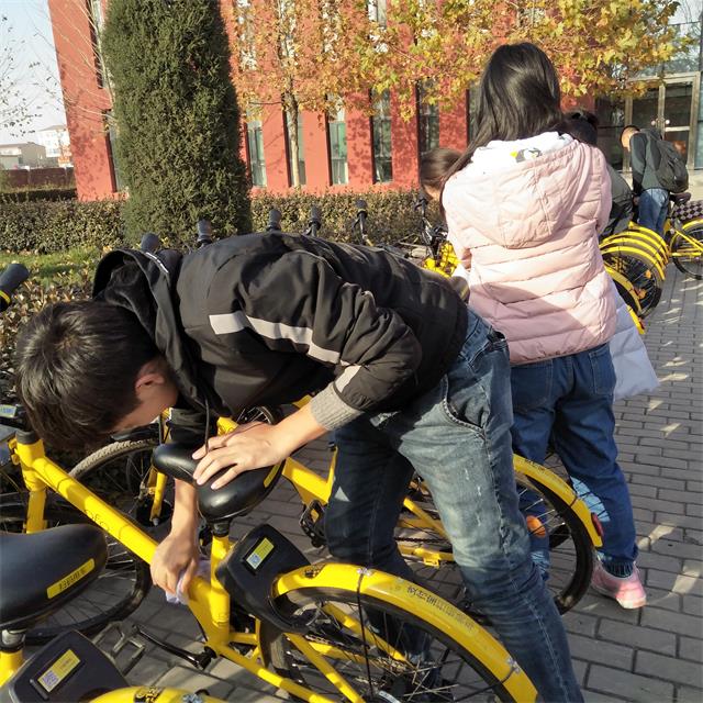 【完满班级】一个个人 一辆辆车 一片片爱心——机电工程系机电1701班开展完满班级活动