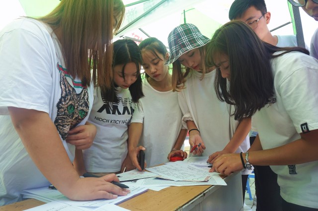 【迎新纪实】九月信院开学季 枝繁叶茂注新叶——大数据学院、信息工程学院开展新学年迎新工作