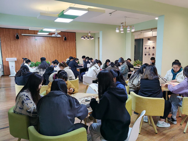 【完满班级】小手动一动 生活美滋滋