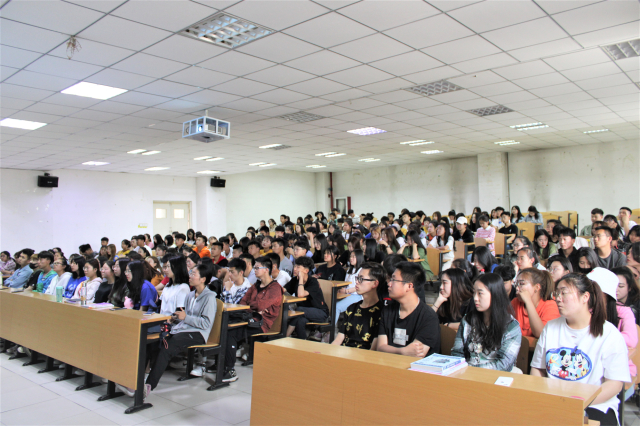 【辅导员说完满】传承五四精神 逐梦新的时代——艺术传媒学院2018级辅导员说完满活动