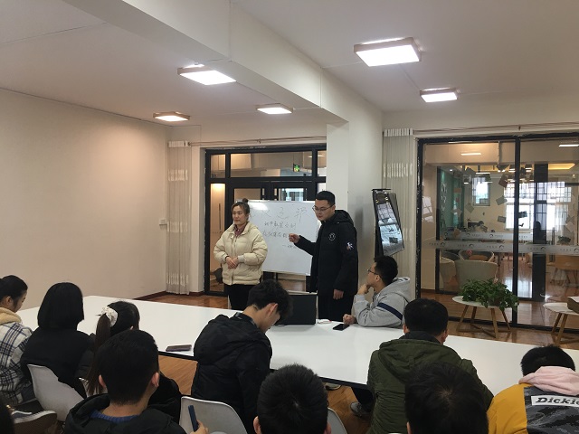 【完满班级】细节彰显文明 礼仪重在践行——大数据学院、信息工程学院计科2010班完满班级活动