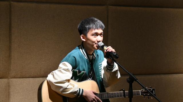 奏响秋日篇章 倾听青春绚烂——2022级荣誉生迎新音乐会