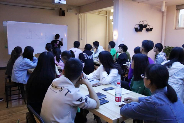 大数据学院、信息工程学院开展第十届学生会干事培训会