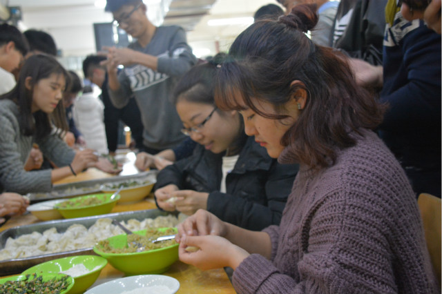 【前行】第97期:独在异地邂逅 饺子飘香诉衷情