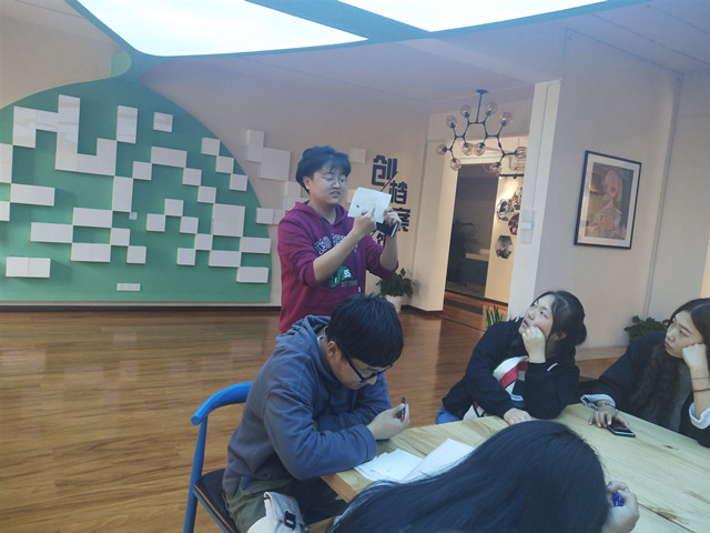 【主题团日】传承五四精神——物流1801“传五四薪火 展青年风采”