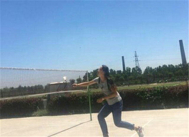 【完满班级】挥洒运动激情 用羽毛球奏响青春——淬炼商学院六月完满班级主题活动（二十三）