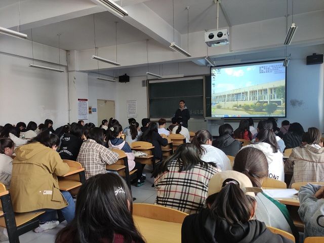 【辅导员说完满】重温党史 牢记使命——食品与环境学院2020级辅导员说完满