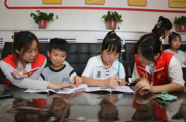 【三下乡】学｜与孩童初“乡”见——商务英语学院三下乡社会实践活动