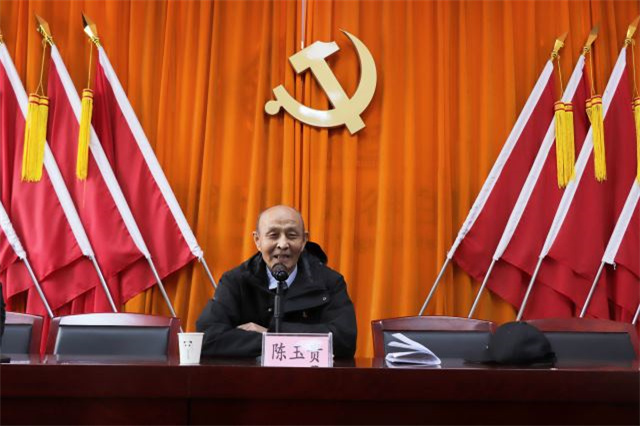 【青春雷锋月】听党课 讲奉献——经济与管理学院赴白塔社区学雷锋