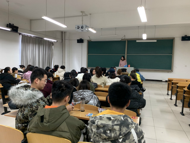 【完满班级】领略生活魅力 守望青葱岁——外语系英语1901班、1907班12月完满班级活动