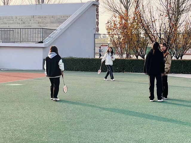 【完满班级】“‘羽’你同欢”羽毛球比赛 ——大数据学院、信息工程学院软件2104班完满班级活动