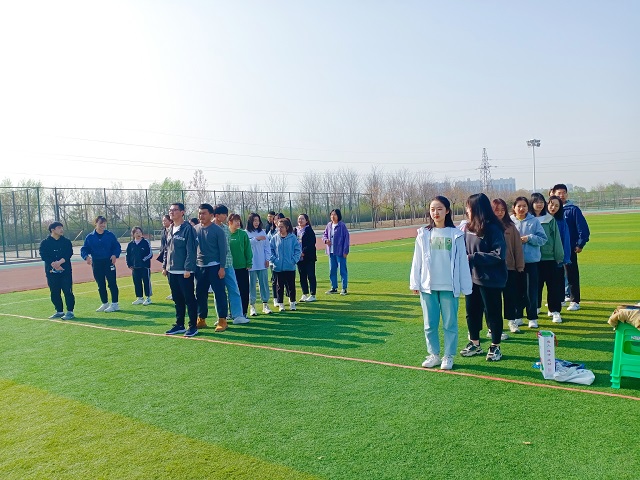 【完满班级】激情岁月 健行青春——淬炼商学院行管2001班完满班级活动