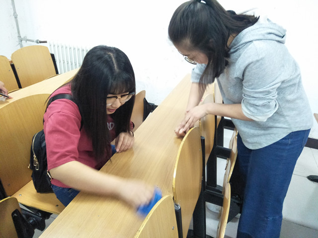 聆听心灵的呼唤 为公益来一场接力——经济与管理学院专项志愿服务队系列纪实报道