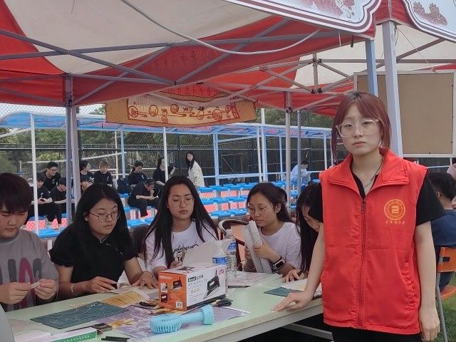 聆听非遗故事 焕发古艺新彩——艺术传媒学院“拾遗记”非遗传承在行动