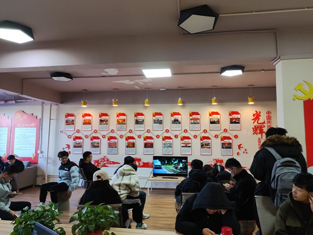 智能工程学院电气2104班、机制2107班完满班级活动合集 重温经典电影 感悟百味人生