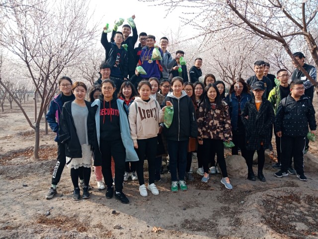 【完满班级】区域出征 垃圾不剩——经济管理系区域1701班举办“绿色环保 你我同行”活动