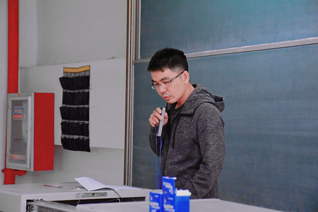 【辅导员说完满】弘扬五四精神 奉献火热青春——大数据学院2017级五四精神主题班会