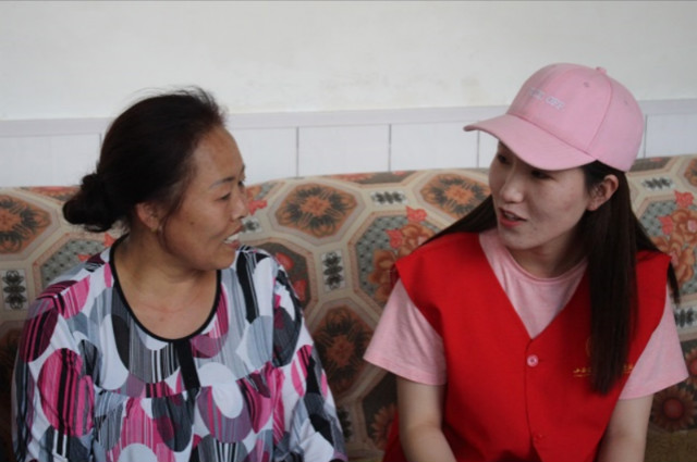 【三下乡】热血知青队深入了解留守儿童背后的家庭故事