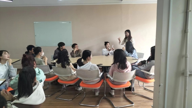 无悔青春 逐梦星河——商务英语学院五月上旬完满团支部活动集锦