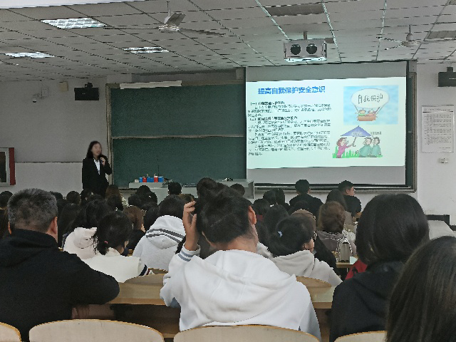 【辅导员说完满】有效沟通 促进素质提升——淬炼·国际商学院2023级辅导员说完满活动