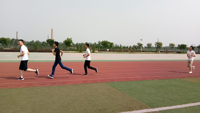 【完满班级】挥洒青春 活力无限——食品与环境学院园艺1701班级举办趣味运动会