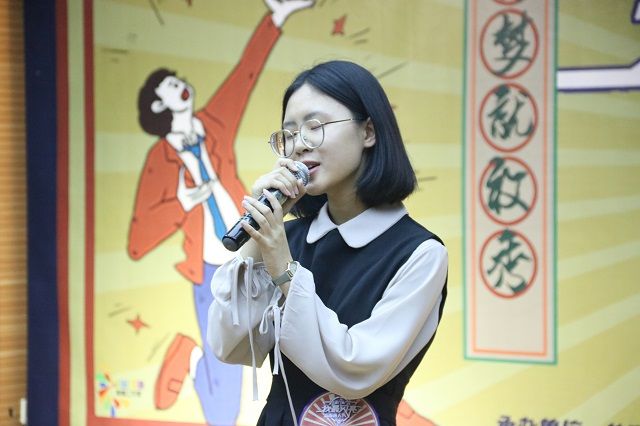 【达人秀】第八届“我最闪亮”信院达人秀十强专访:歌唱吧!达人