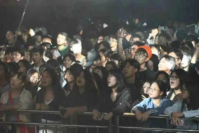 【音乐节】大学生聚集地|在这里!近距离感受「顶尖乐队」