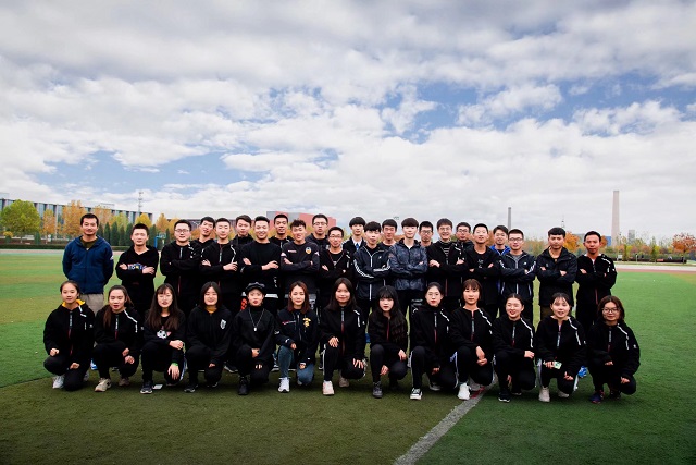 学习标杆•张岳：人生就像旅行 要勇攀高峰 永不言败