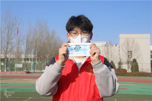 【情暖社区】市民课堂305期:双线联动 “罩”唤未来 志愿者创意开展