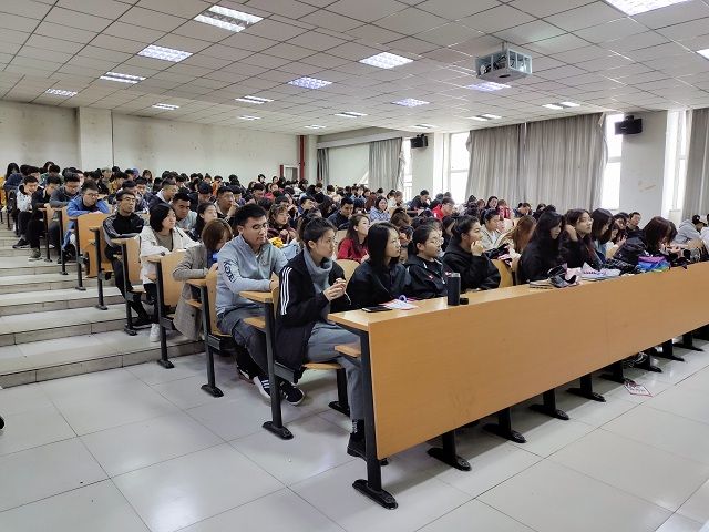 【辅导员说完满】筑梦全新时代 研续青春梦想——艺术传媒学院2017级辅导员说完满