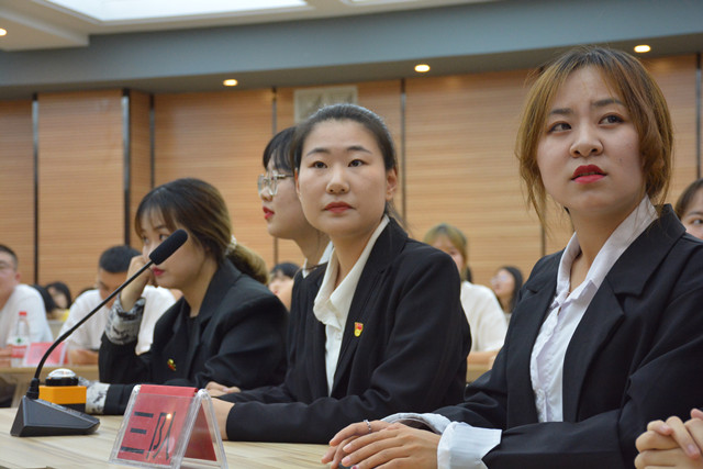 以史润心 淬炼学子在竞赛中学习党史知识