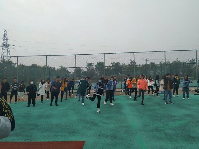 【完满班级】挥洒童趣  舞动青春