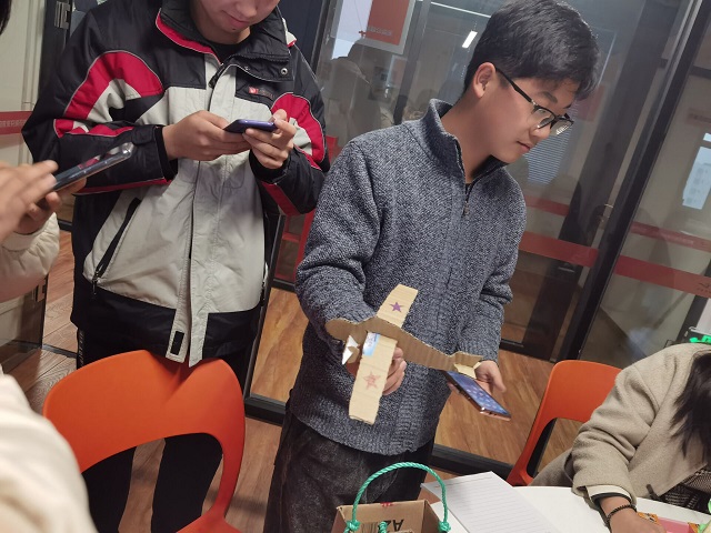 【感恩传承月】奇思妙想 灵巧创作——食品与环境学院筑梦支教服务队第100期常规活动