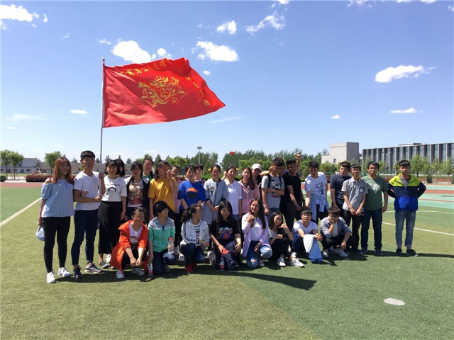 【竞技青春】工管系千名学子相约“两会”