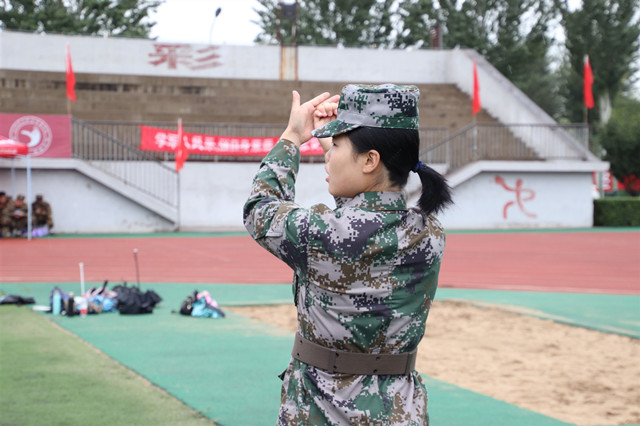 做到知行合一 树立榜样标杆