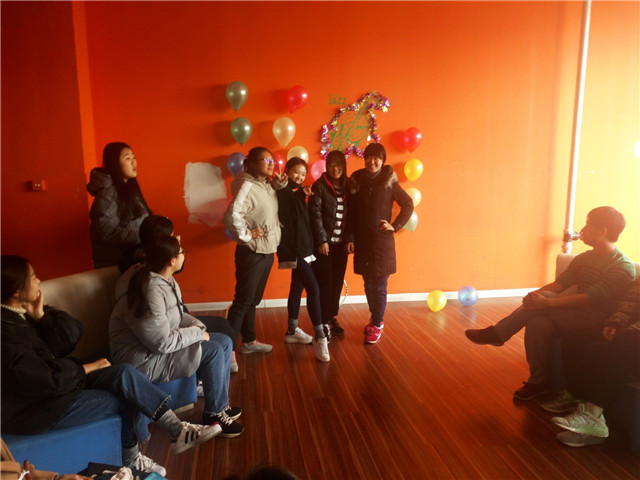 【完满班级】外语系“青春与电影”完满班级系列活动