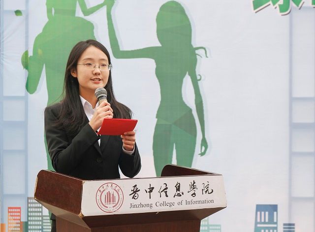 社团展示赴华章 育人兴农担使命——食品与环境学院“绿时代”助学兴农育人工程之“四‘漾’环科”促融主题风采展